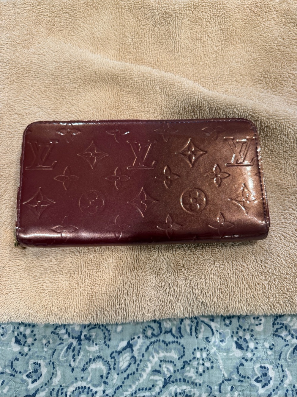 Louis Vuitton Vernis Zip Around Wallet in Bordeaux Patent with COA
